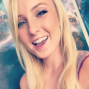 Meet your Posher, Casey